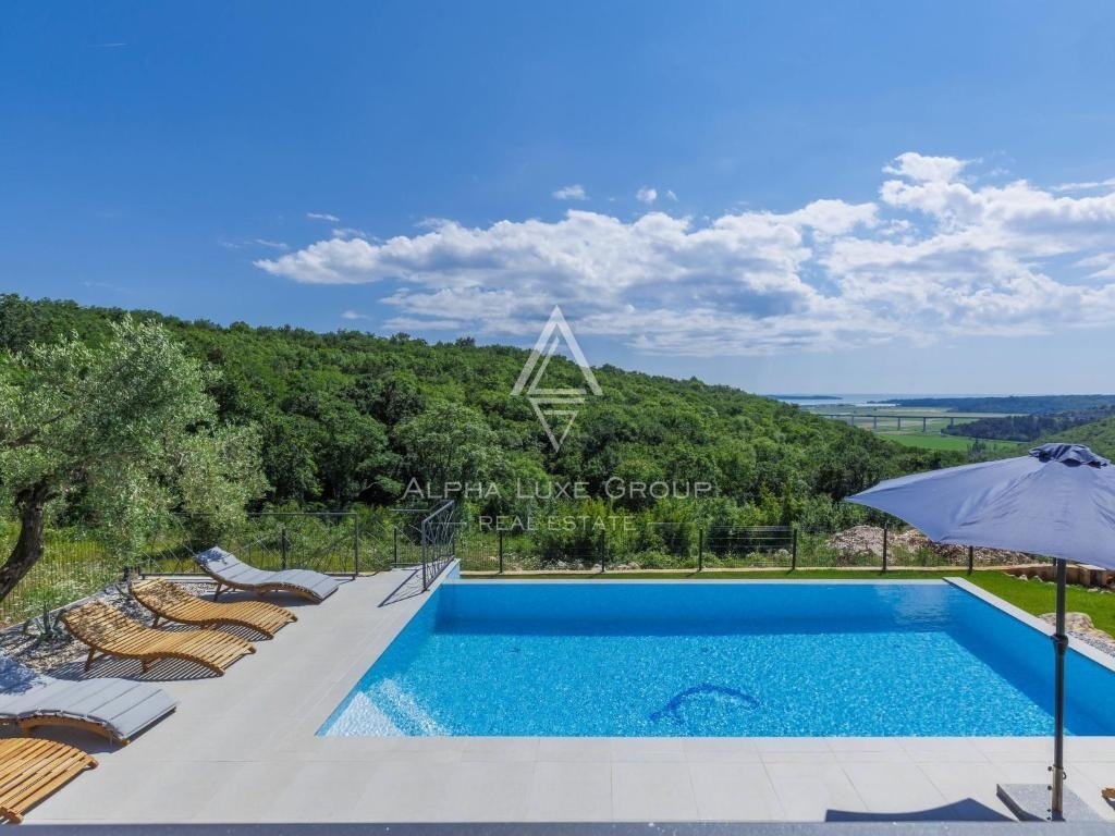 Istria, Novigrad – Splendida villa con vista panoramica sul mare in vendita