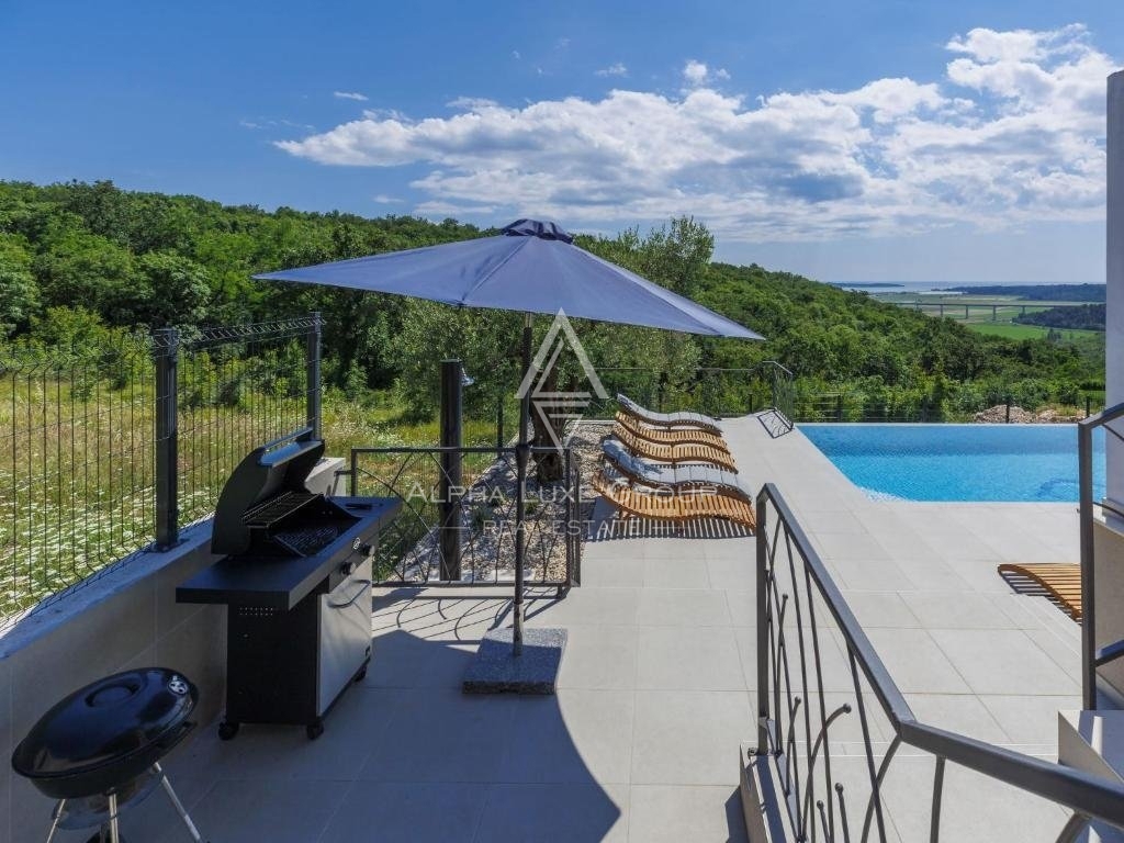 Istria, Novigrad – Splendida villa con vista panoramica sul mare in vendita