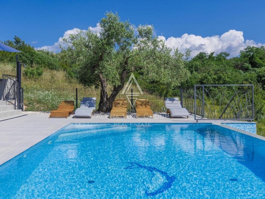 Istria, Novigrad – Splendida villa con vista panoramica sul mare in vendita