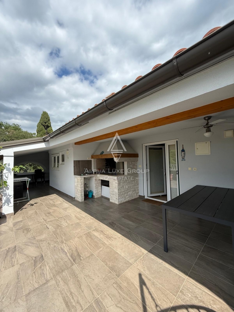 Istria, Valica, Due appartamenti con vista mare e ampia terrazza