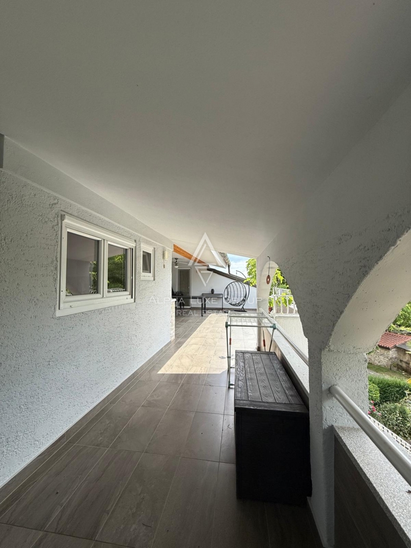 Istria, Valica, Due appartamenti con vista mare e ampia terrazza