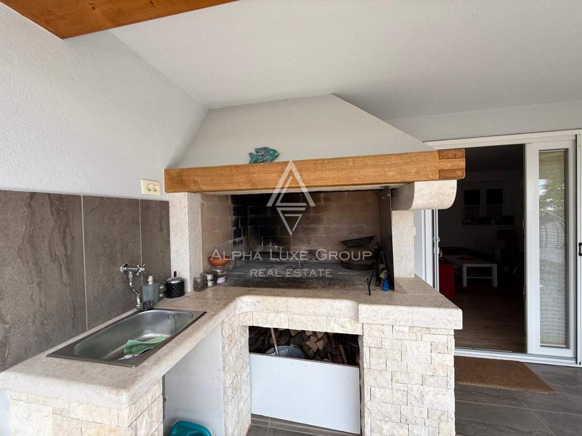 Istria, Valica, Due appartamenti con vista mare e ampia terrazza