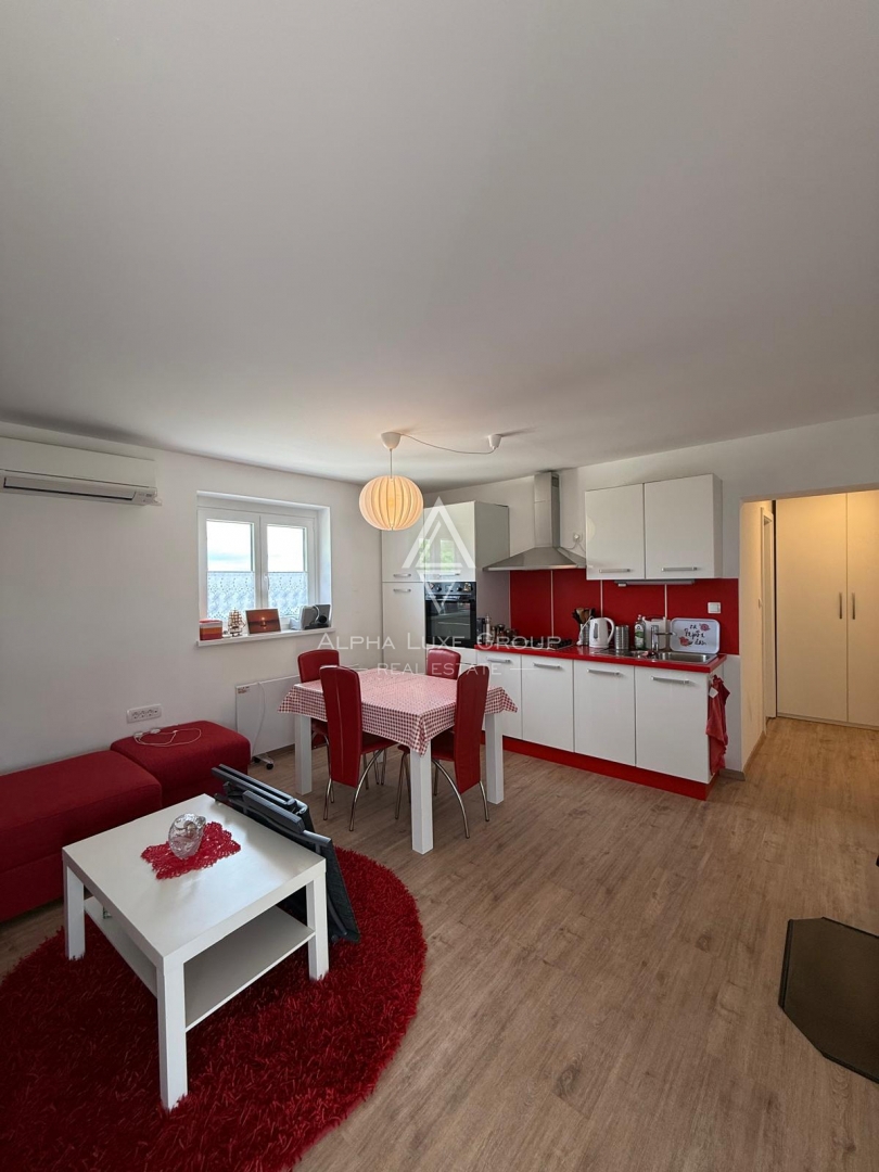 Istria, Valica, Due appartamenti con vista mare e ampia terrazza