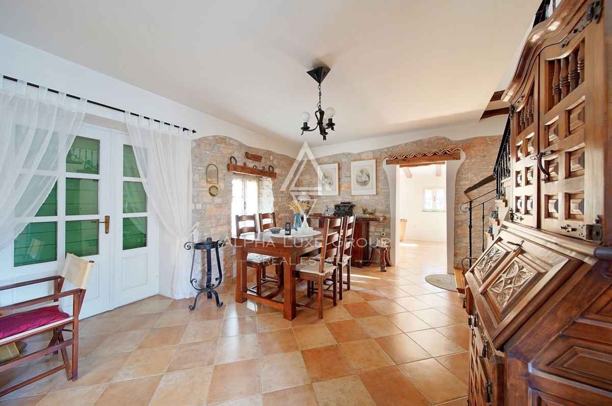 Istria, Žminj, Casa in pietra ristrutturata in un villaggio pittoresco