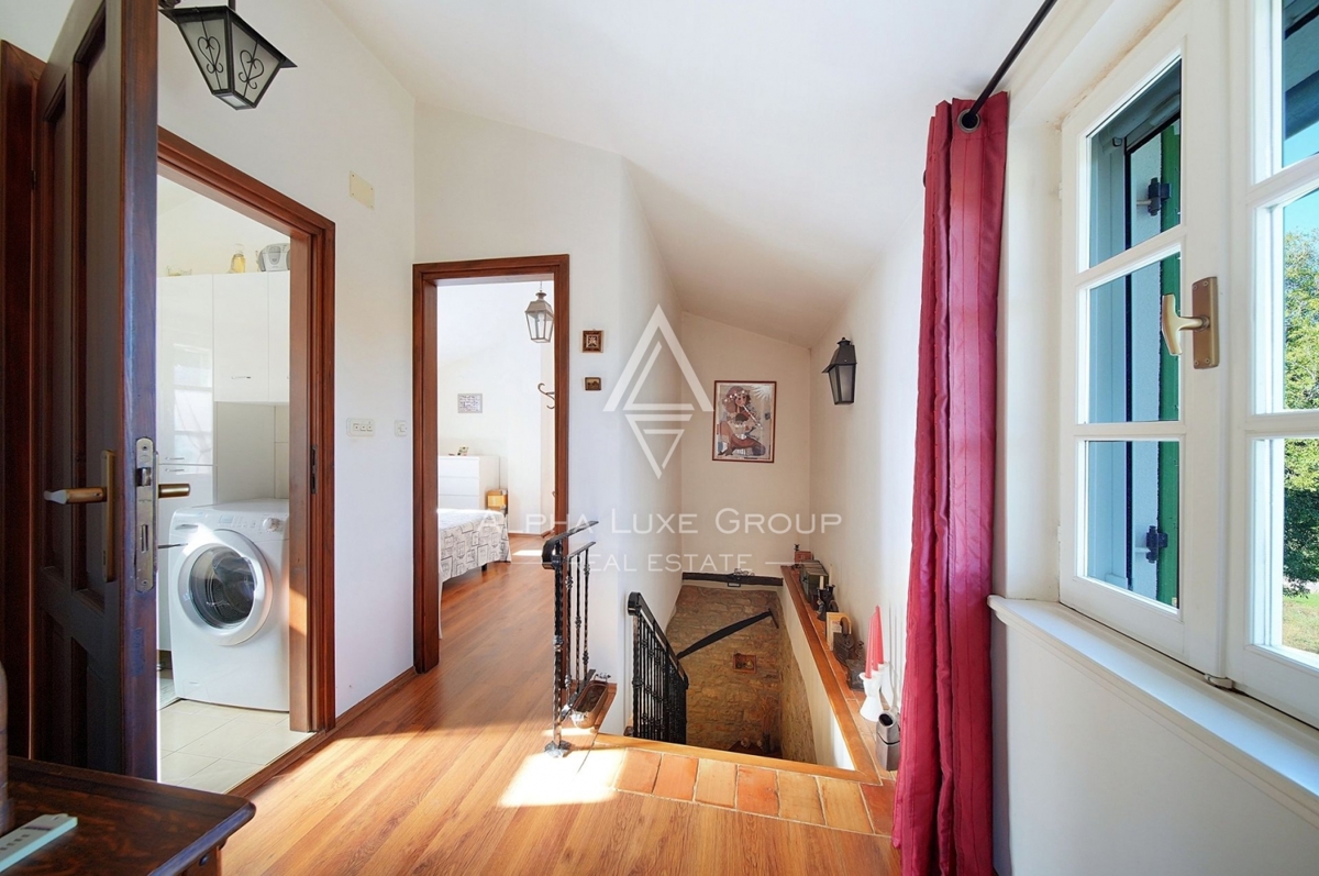 Istria, Žminj, Casa in pietra ristrutturata in un villaggio pittoresco