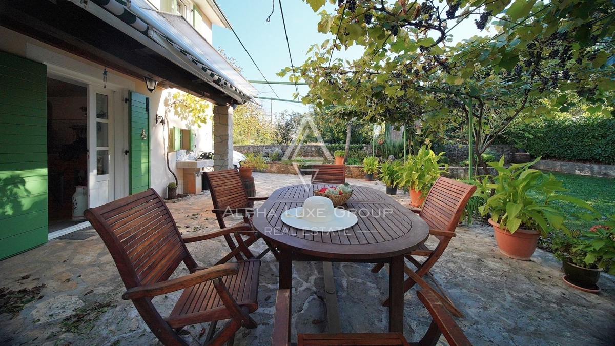 Istria, Žminj, Casa in pietra ristrutturata in un villaggio pittoresco