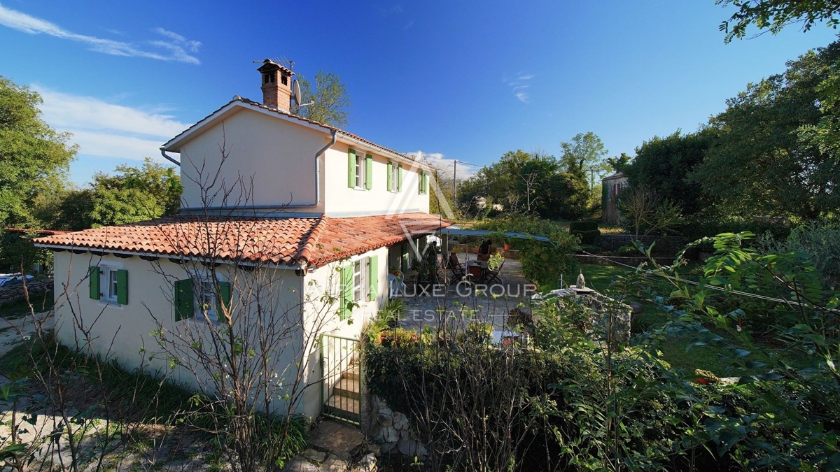 Istria, Žminj, Casa in pietra ristrutturata in un villaggio pittoresco