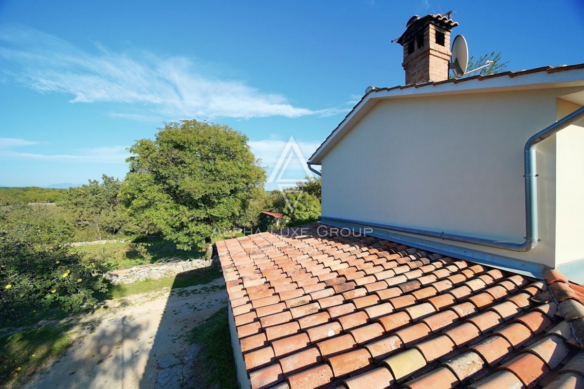 Istria, Žminj, Casa in pietra ristrutturata in un villaggio pittoresco