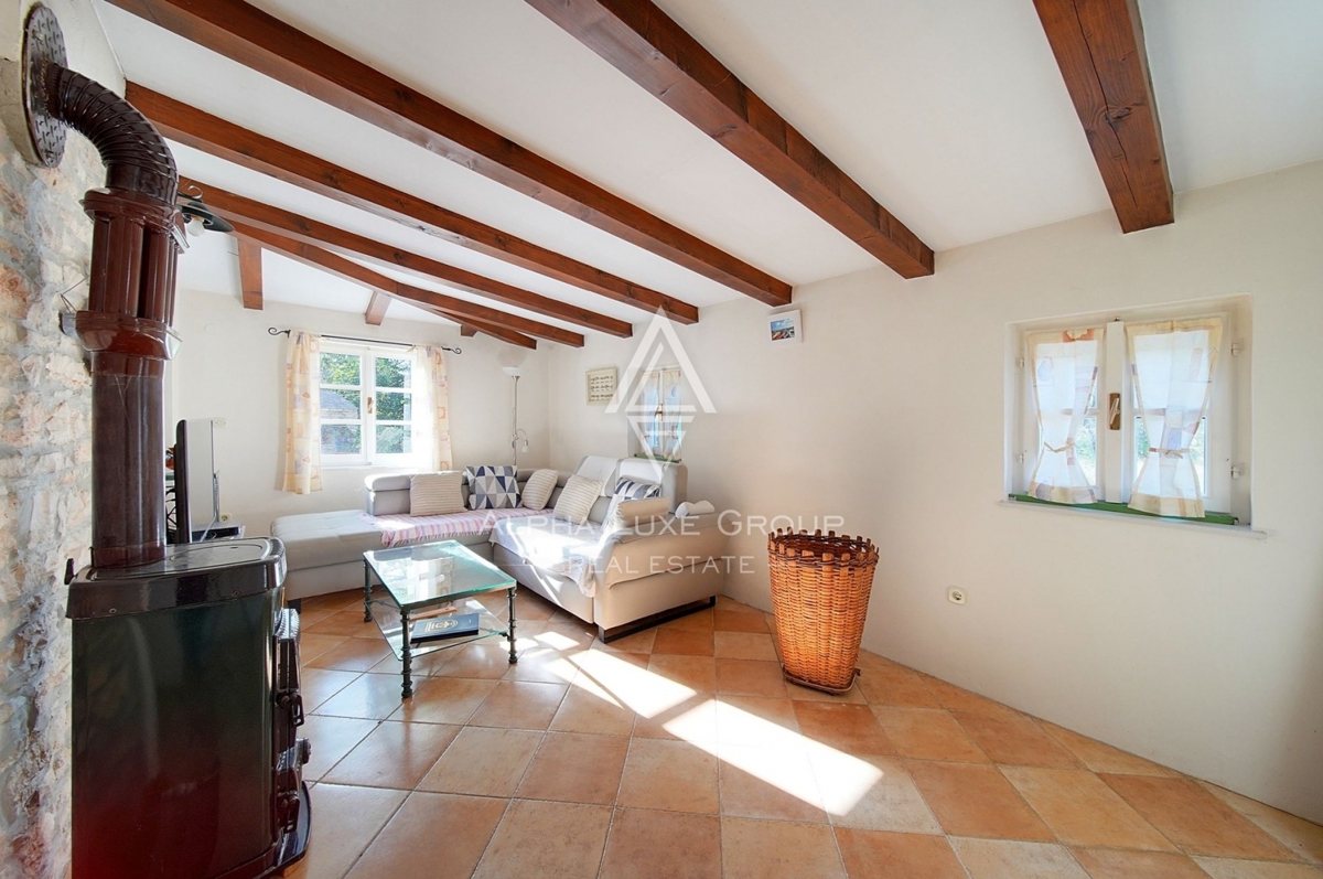 Istria, Žminj, Casa in pietra ristrutturata in un villaggio pittoresco