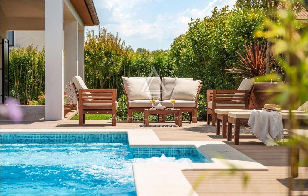 Istria, Poreč: Villa di lusso con piscina riscaldata e vista panoramica