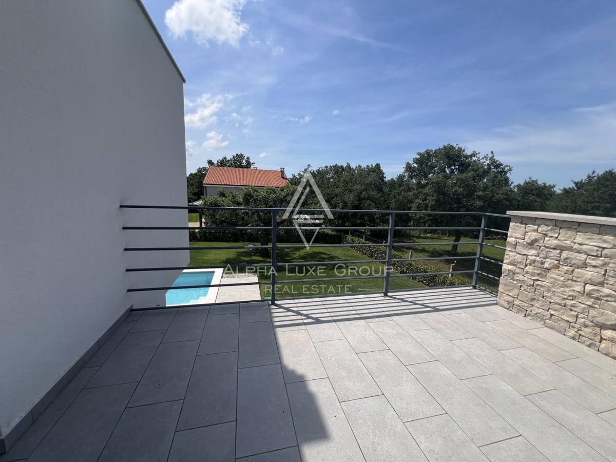 Poreč, Istria: Villa di nuova costruzione vicino alla città e alla costa