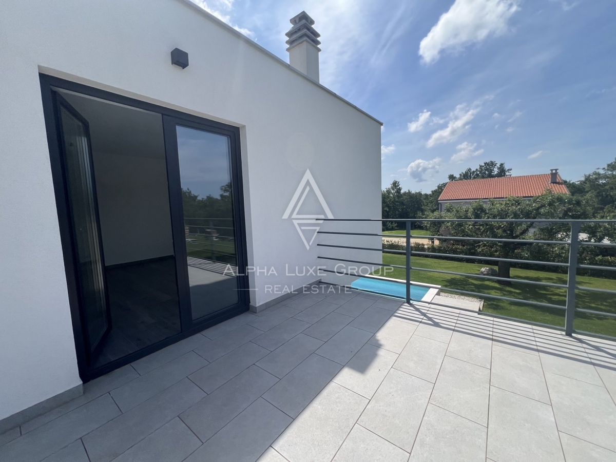 Poreč, Istria: Villa di nuova costruzione vicino alla città e alla costa