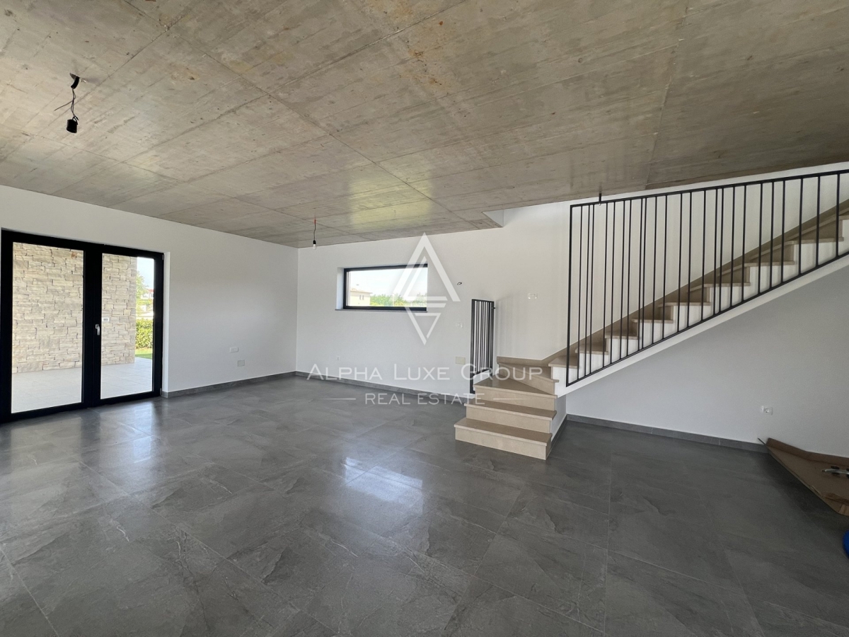 Poreč, Istria: Villa di nuova costruzione vicino alla città e alla costa