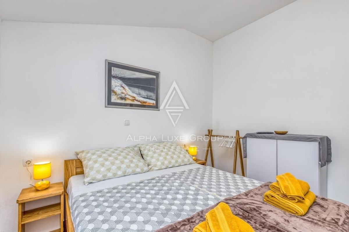 Poreč: Eccezionale coppia di duplex con piscine private in vendita