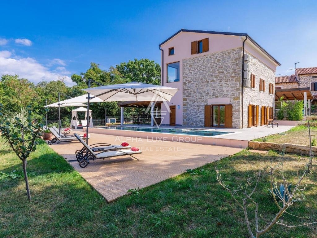 Umag, Istria: Villa di lusso per famiglie con piscina in zona tranquilla