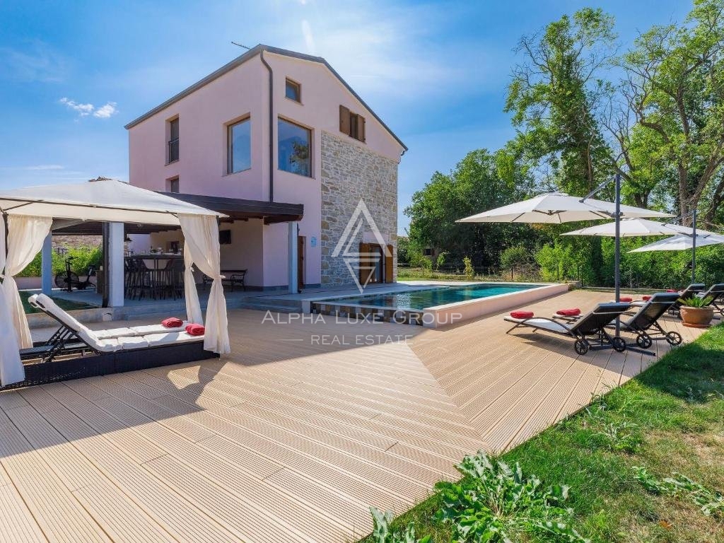 Umag, Istria: Villa di lusso per famiglie con piscina in zona tranquilla