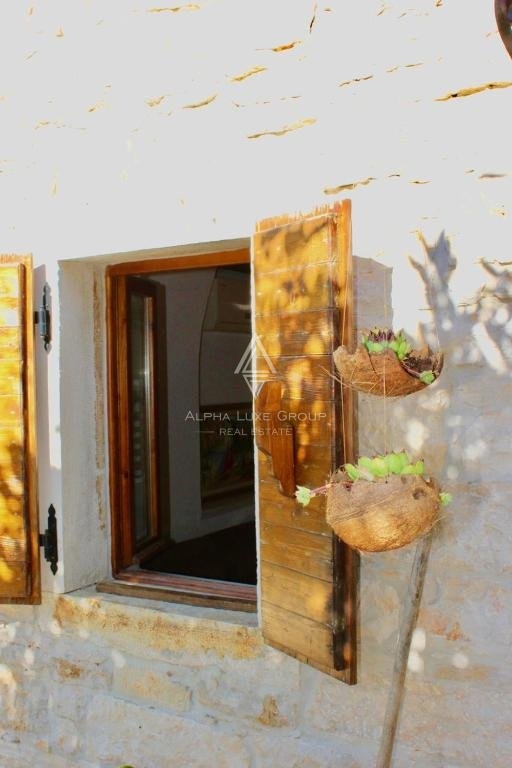 Momjan, Istria - Storica casa di pietra con piscina