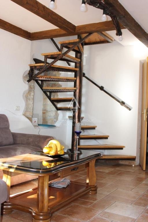 Momjan, Istria - Storica casa di pietra con piscina