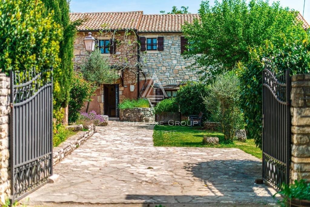 Žminj, Istria - Villa storica in pietra con lussureggianti giardini