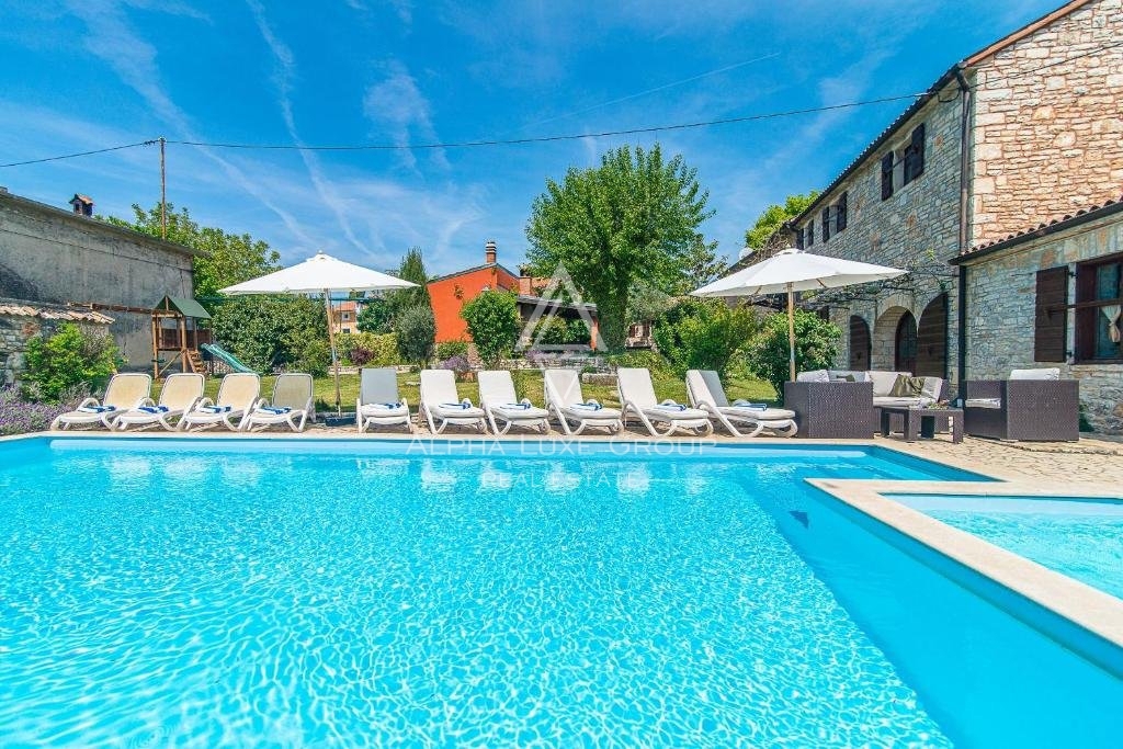 Žminj, Istria - Villa storica in pietra con lussureggianti giardini