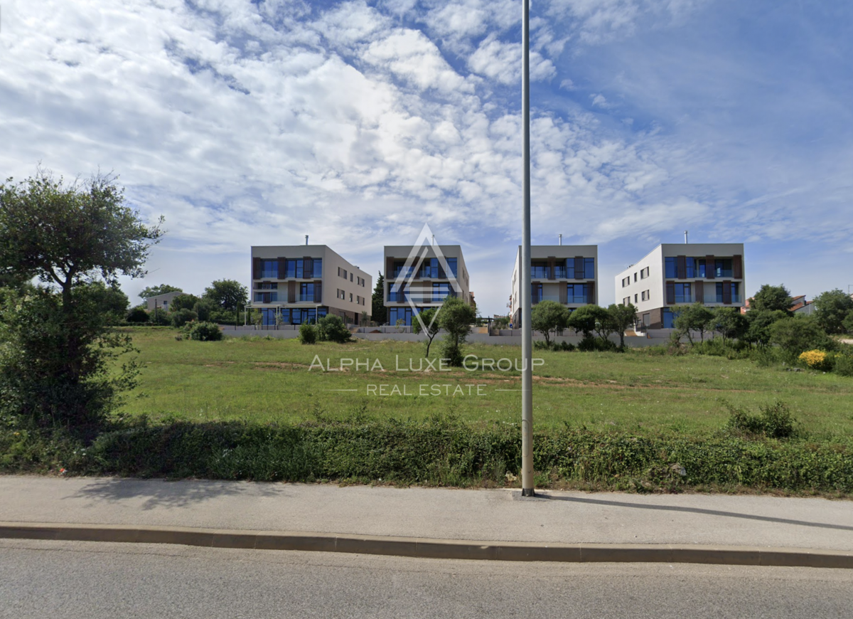 Rovinj, Istria: Moderno duplex con giardino e garage