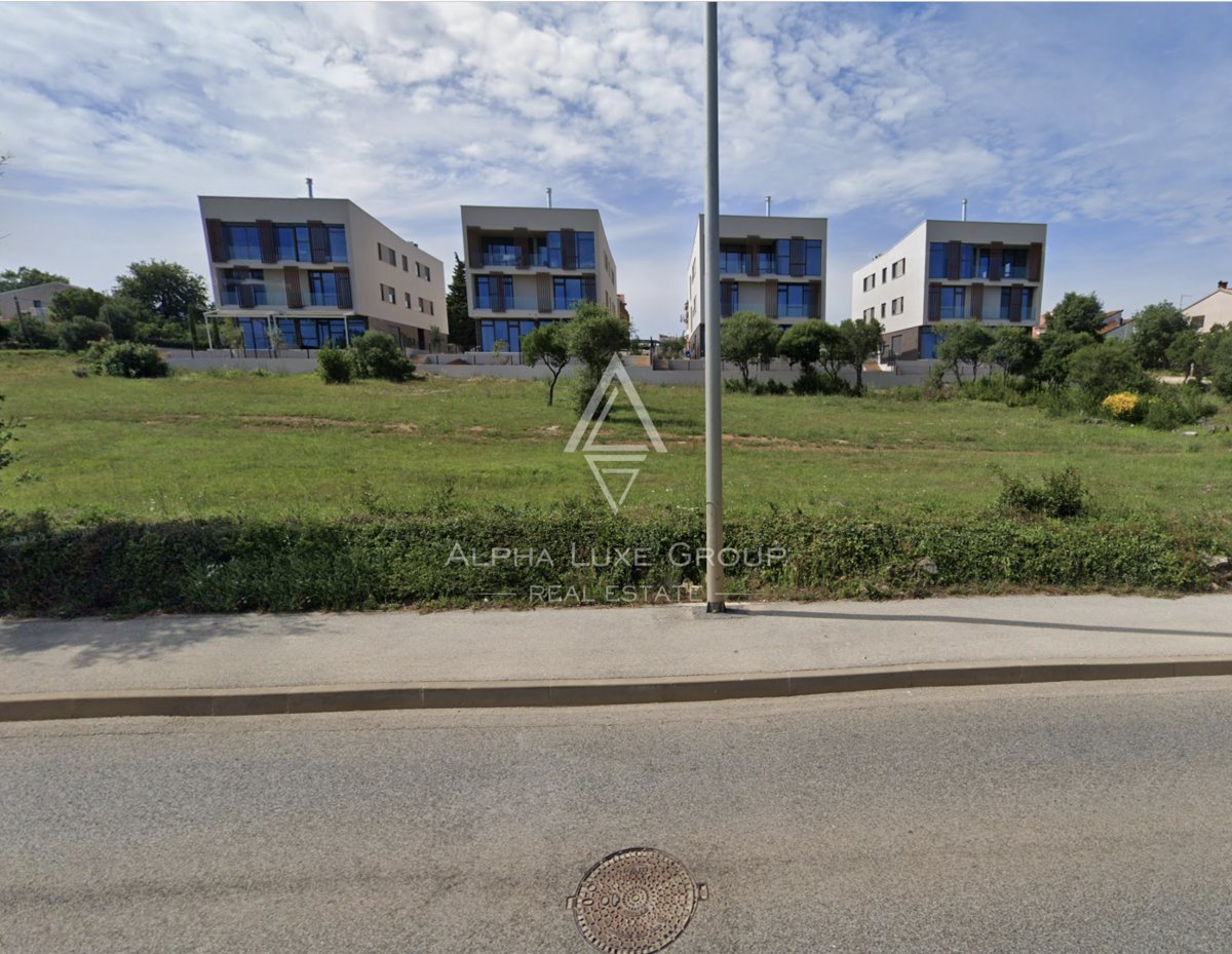 Rovinj, Istria: Moderno duplex con giardino e garage