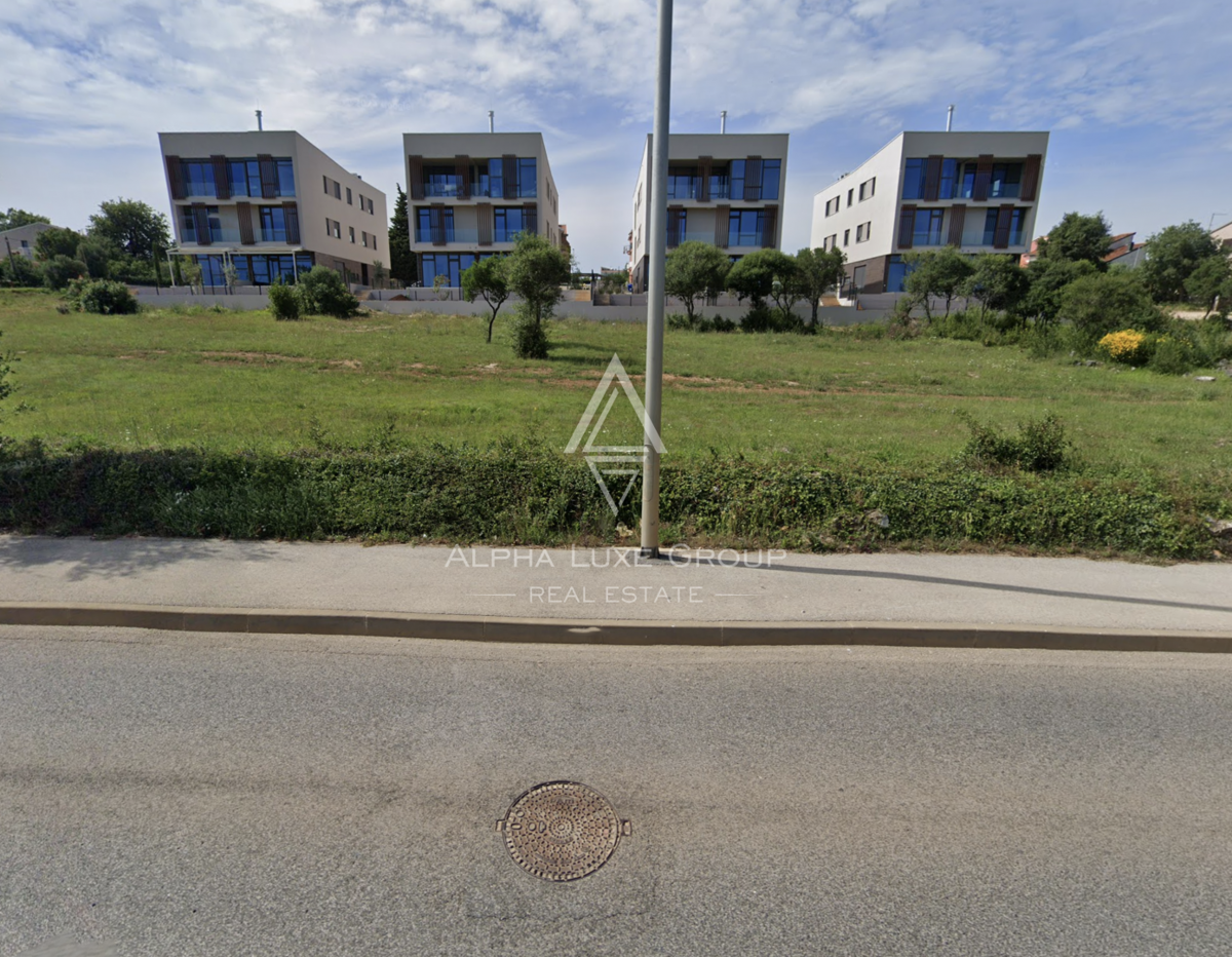 Rovinj, Istria: Moderno duplex con giardino e garage