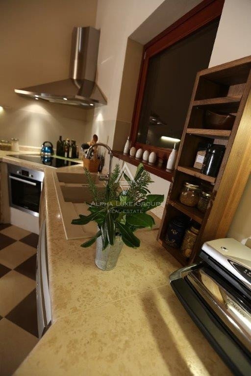 Istria, Svetvinčenat: Stupenda villa con ampio giardino