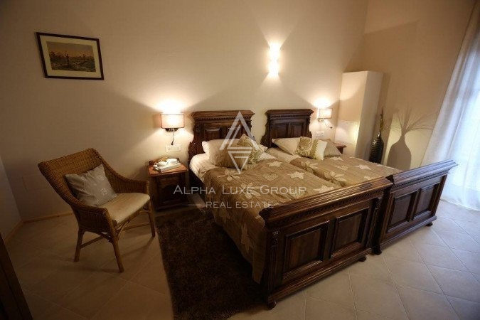 Istria, Svetvinčenat: Stupenda villa con ampio giardino