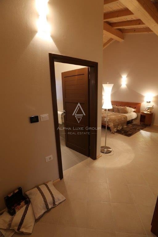 Istria, Svetvinčenat: Stupenda villa con ampio giardino