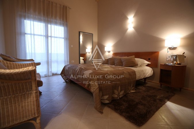 Istria, Svetvinčenat: Stupenda villa con ampio giardino