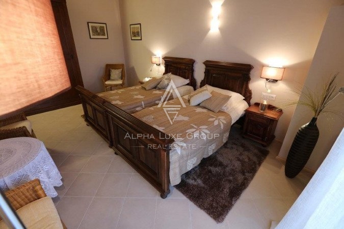 Istria, Svetvinčenat: Stupenda villa con ampio giardino