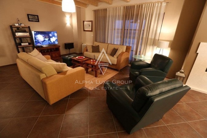 Istria, Svetvinčenat: Stupenda villa con ampio giardino