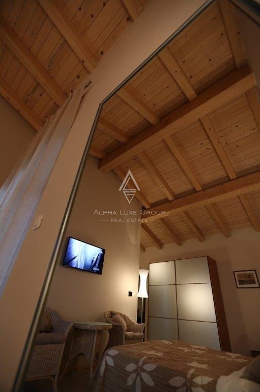 Istria, Svetvinčenat: Stupenda villa con ampio giardino