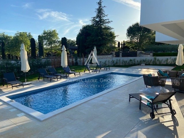 Bella villa con piscina in un ampio giardino, Parenzo, ISTRIA