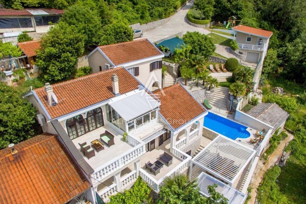Bella villa con piscina e vista fantastica, Opatija