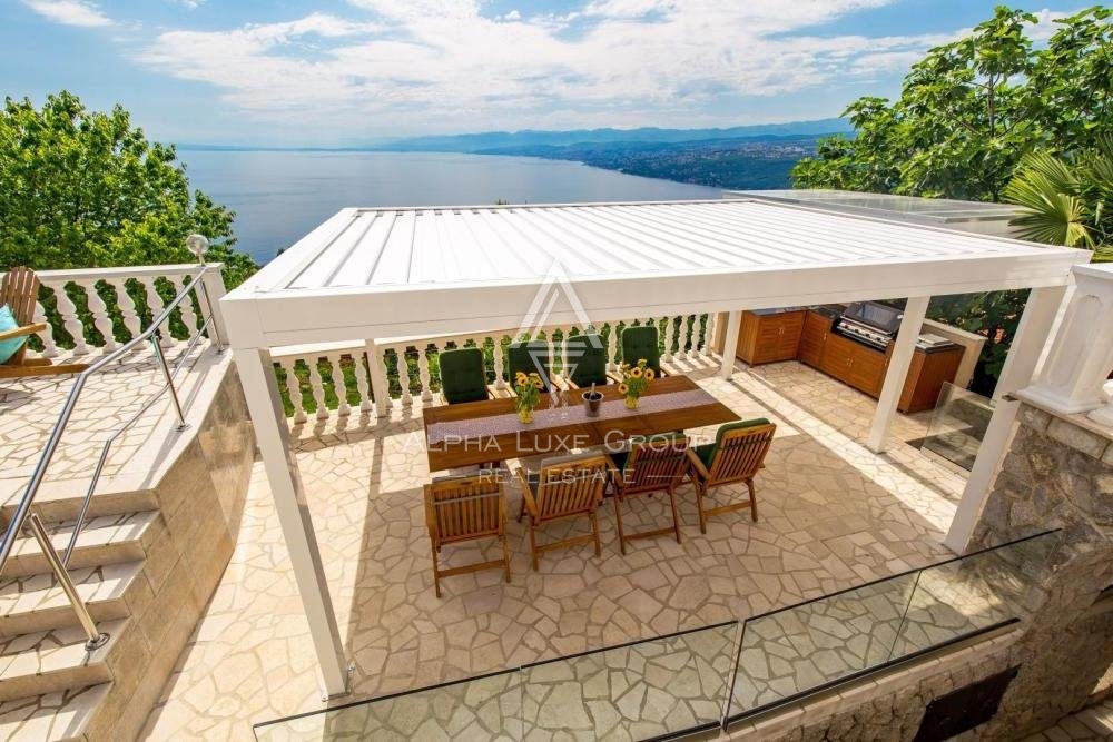 Bella villa con piscina e vista fantastica, Opatija