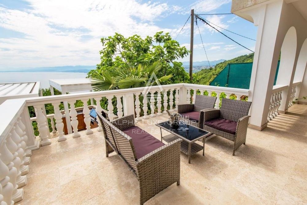 Bella villa con piscina e vista fantastica, Opatija
