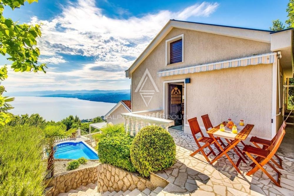 Bella villa con piscina e vista fantastica, Opatija