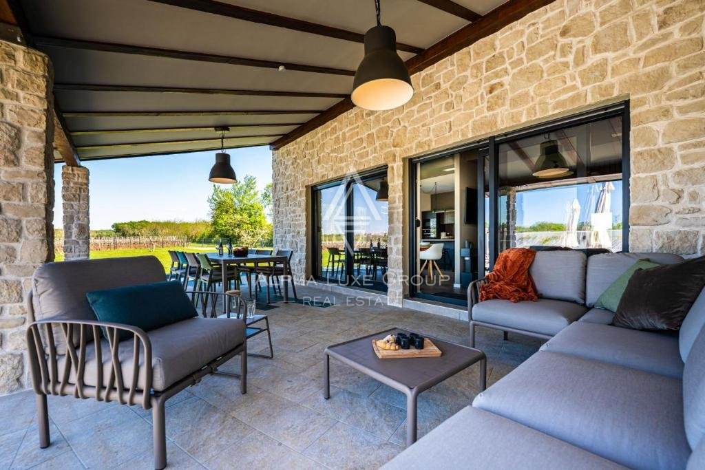 Villa contemporanea, Istria, Verteneglio