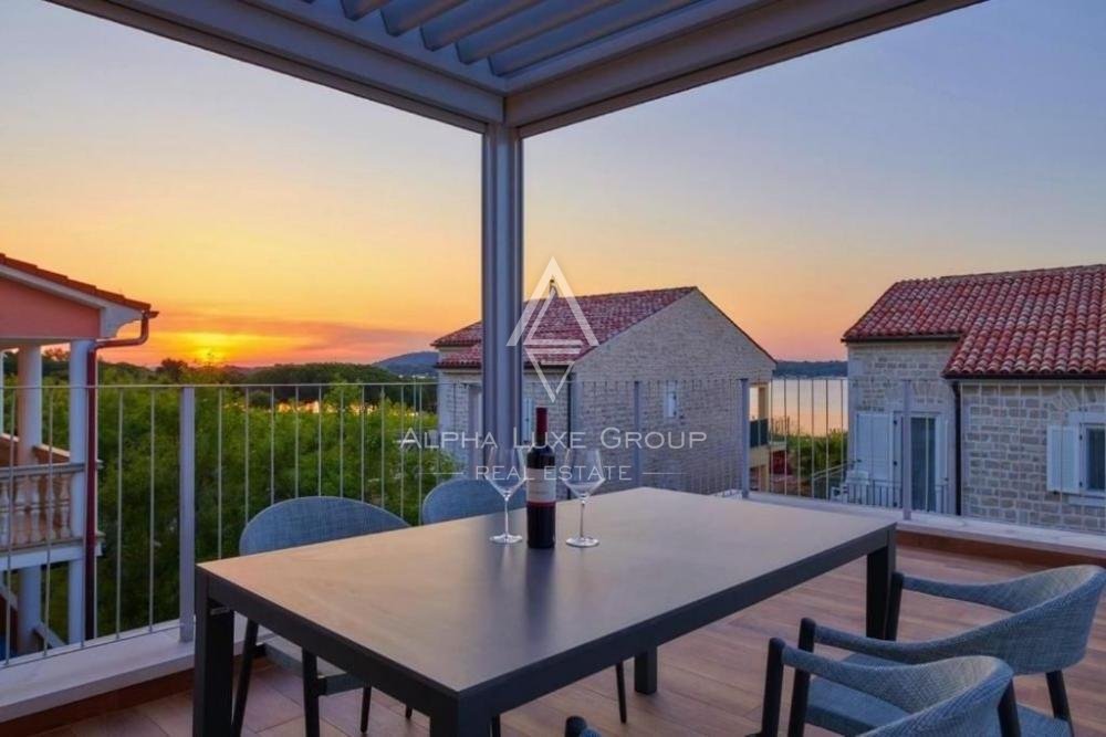 Casa di lusso con piscina a 100 m dal mare, Istria, Medulin