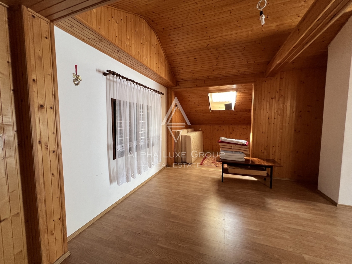 Vir, Zadar – Accogliente casa con giardino in zona tranquilla