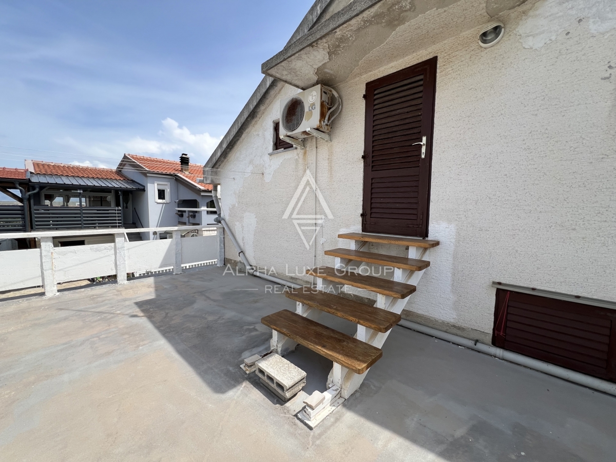 Vir, Zadar – Accogliente casa con giardino in zona tranquilla