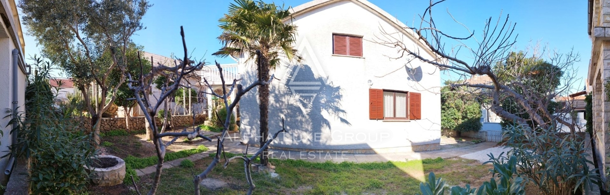 Vir, Zadar – Accogliente casa con giardino in zona tranquilla