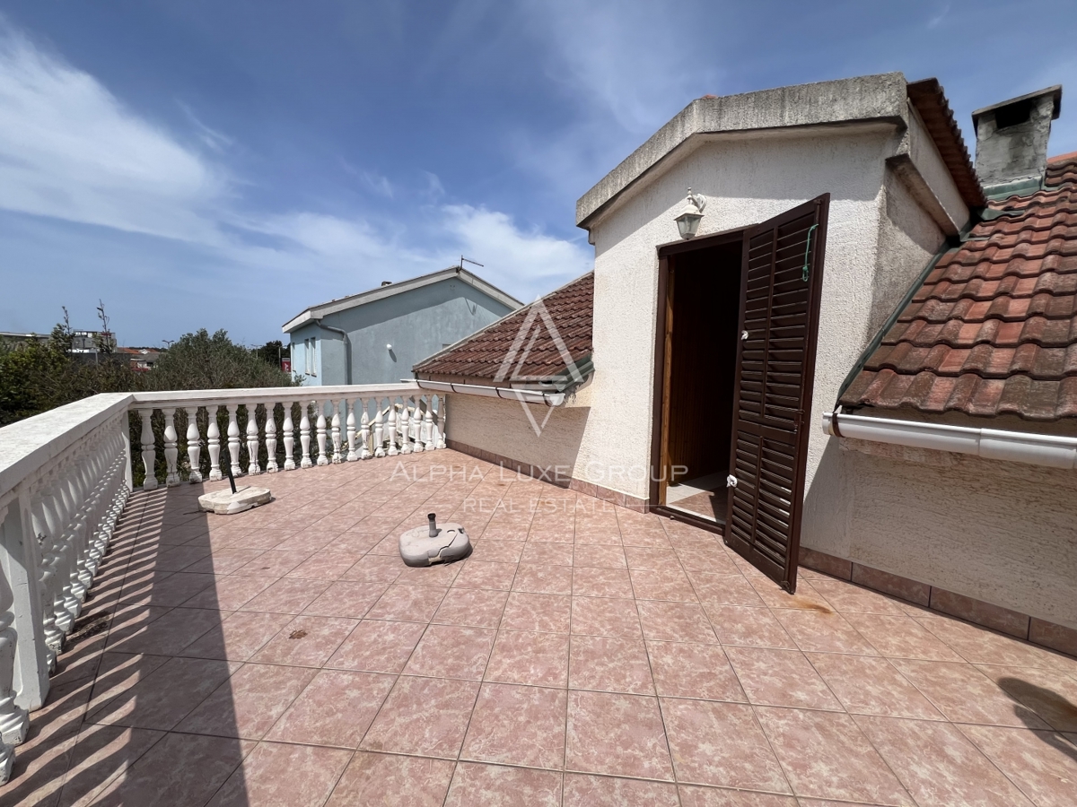 Vir, Zadar – Accogliente casa con giardino in zona tranquilla