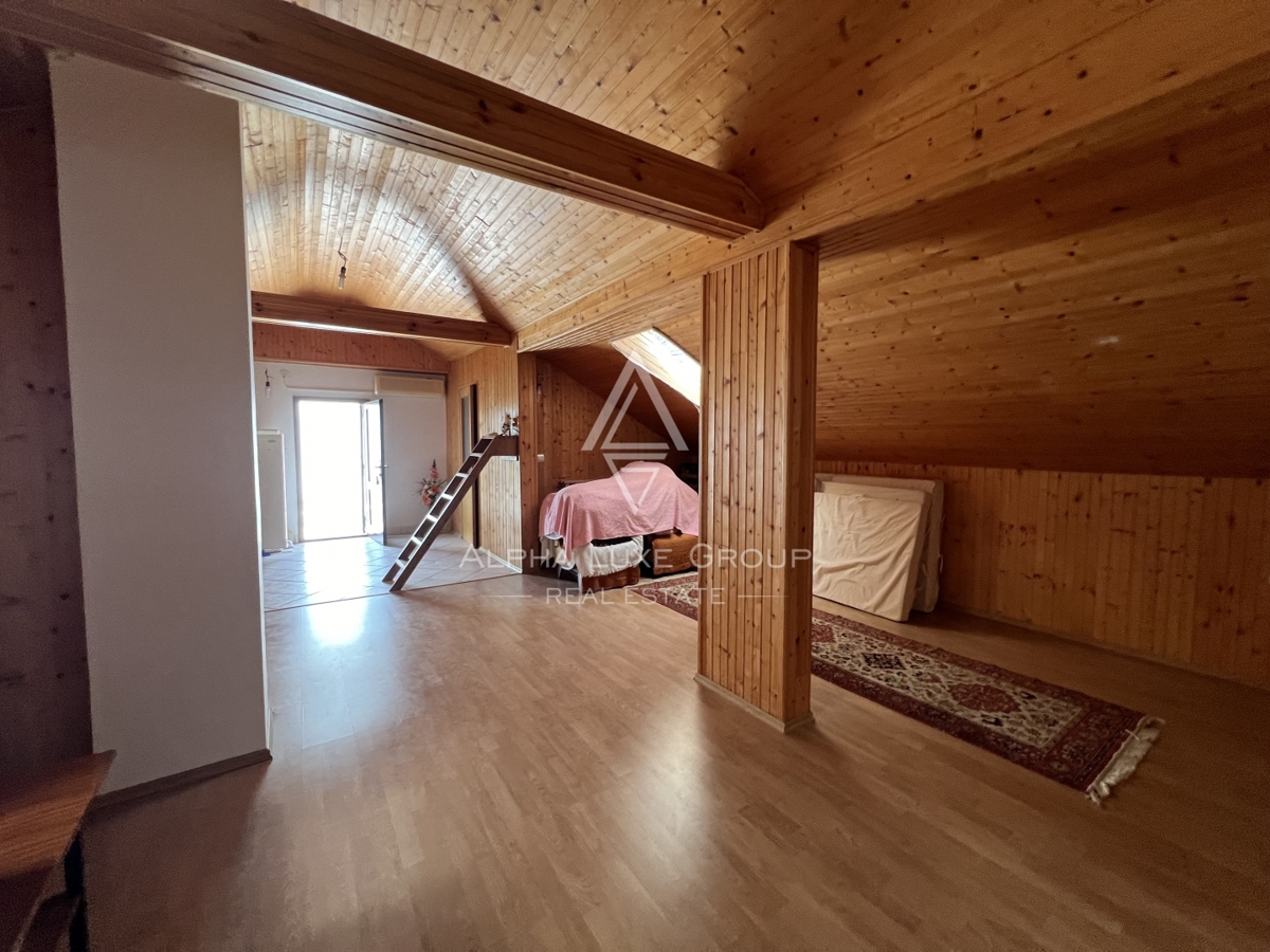 Vir, Zadar – Accogliente casa con giardino in zona tranquilla