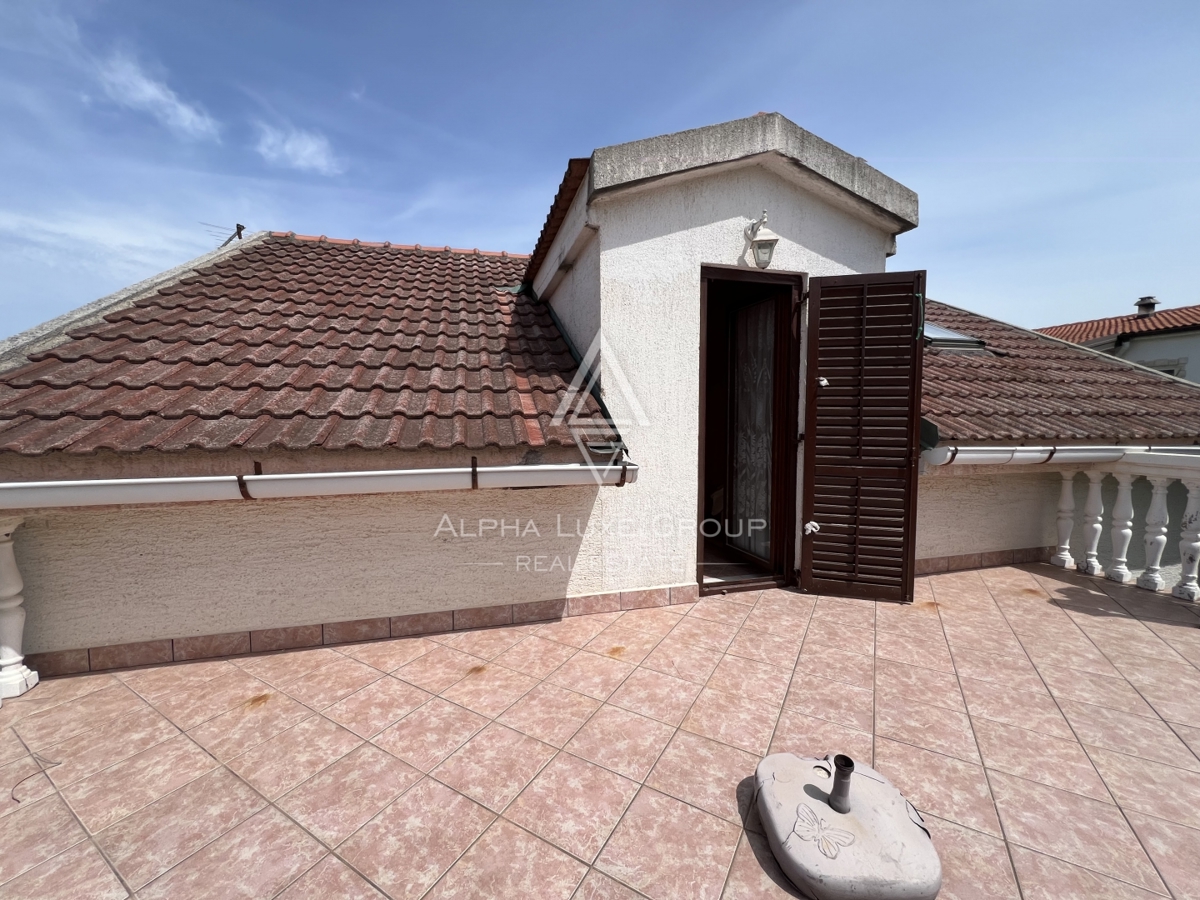 Vir, Zadar – Accogliente casa con giardino in zona tranquilla