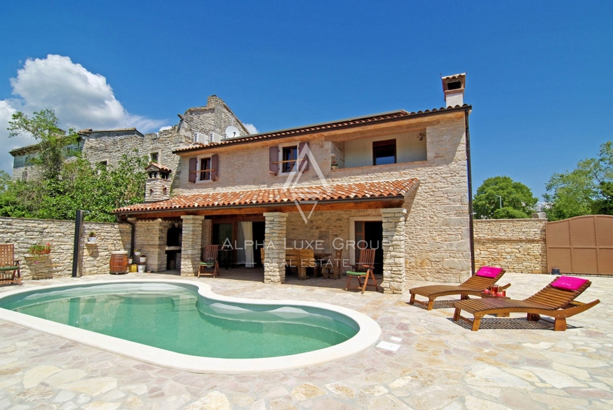 Tradizionale casa in pietra con piscina, Istria, Barban