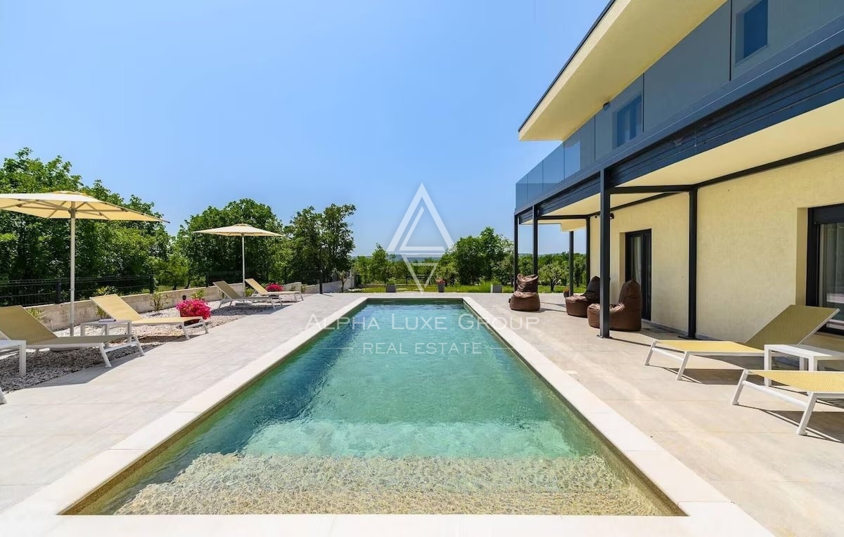 Labin: Nuova villa di lusso con piscina in vendita