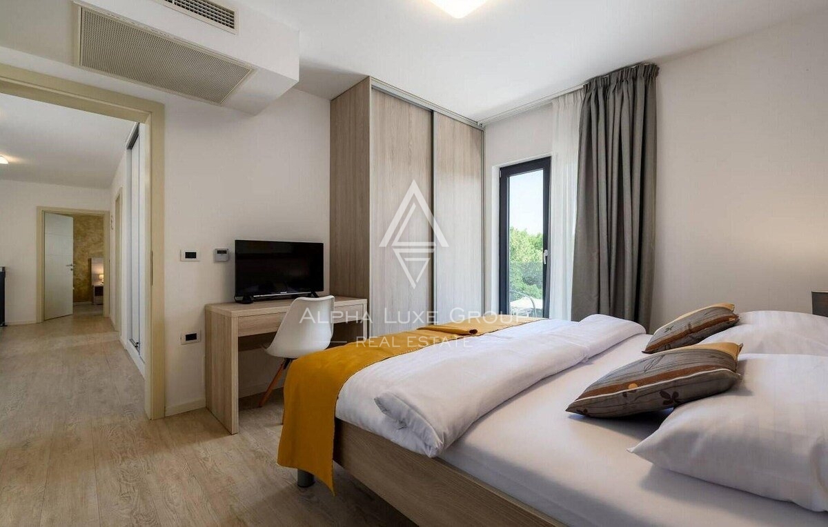 Labin: Nuova villa di lusso con piscina in vendita